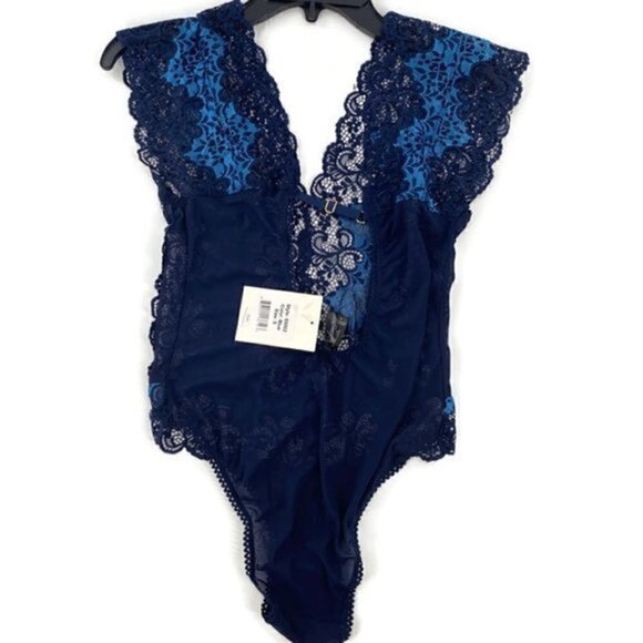 iCollection-Lingerie-Lace-Teddy-Small - Picture 4 of 5